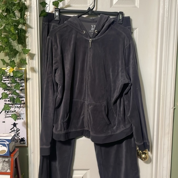 grey ny& company jogging set - Picture 2 of 2